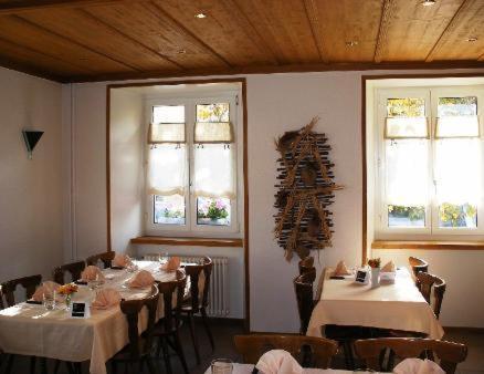 Chez Gilles hôtel resto bar SA La Chaux De Fonds Exterior foto